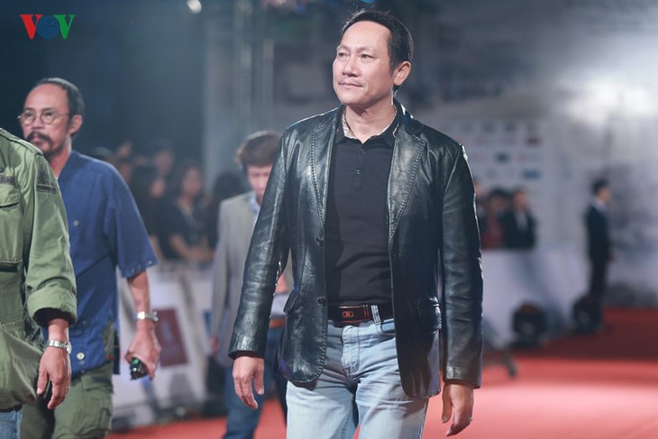 Celebrities on HANIFF red carpet - ảnh 11